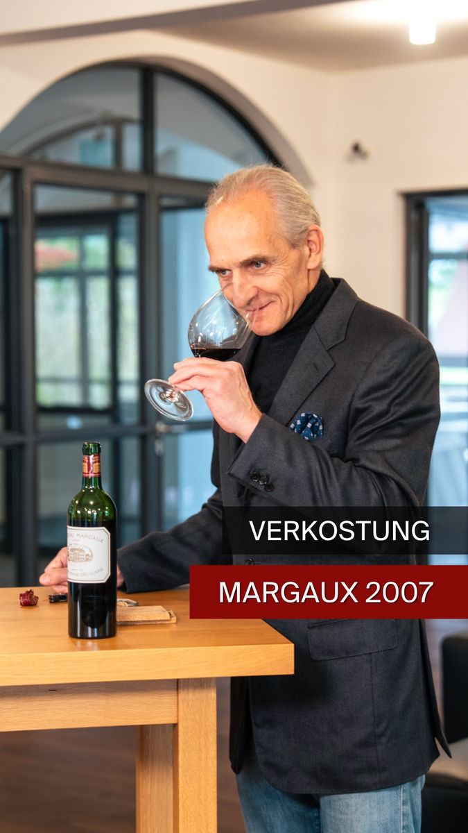 🍷 CHÂTEAU MARGAUX 2007
THAT’S WINE HEAVEN!
Knapp 20 Jahre gereift und jetzt auf den Punkt! ✨
Ein Château Margaux, der uns bei der Verkostung restlos begeistert hat. Traumhafte Cabernet-Aromatik, feine Noten von reifem Leder und Tabak, perfekt eingebundene Säure und ein wunderbar cremiger, langer Abgang.
Kein lauter Blockbuster, sondern pure Eleganz, Finesse und Trinkfreude auf höchstem Niveau. Genau das macht einen großen Bordeaux aus! 🍇
Und das Beste? 👀 Unsere Newsletter-Abonnenten dürfen sich in Kürze auf ein ganz besonderes Angebot zu diesem Wein freuen!
📩 Jetzt zum Newsletter anmelden und die Gelegenheit nicht verpassen. First come, first served!
@chateaumargaux
#Rarewine #ChateauMargaux #Bordeaux #FineWine #Weinverkostung