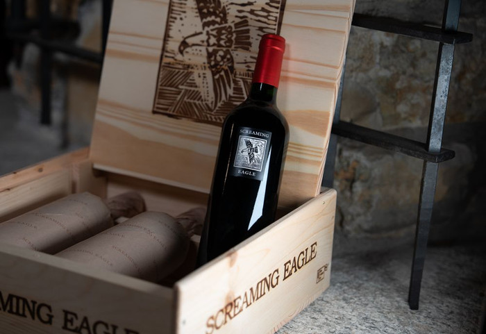 Er fliegt, der Adler... und wie!